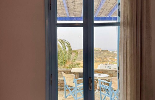 Agios Ioannis Apartment | Apartment 'Unit 2' with Sea View, Wi-Fi and Air Conditioning