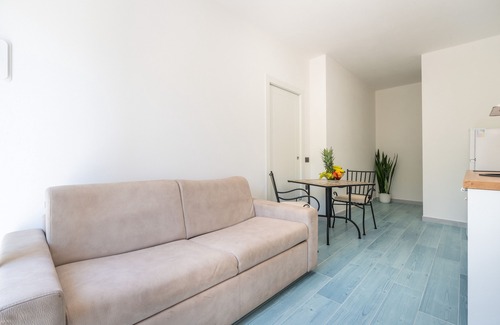 Villa San Pietro Apartment | Apartment 'Villa Erica Appartamento Yuri' with Mountain View, Wi-Fi and Air Conditioning