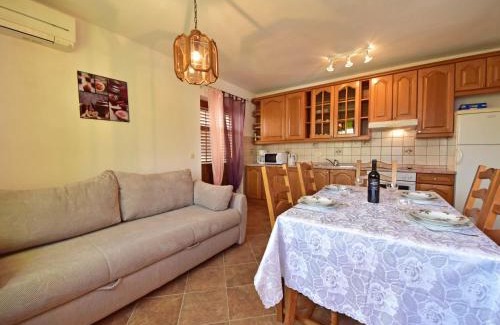 Opric Apartment | Apartment Villa Karolina by Interhome