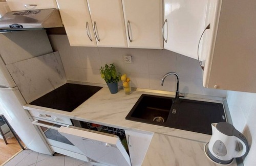 Istok Apartment | Apartment Vira (89731-A1) - Makarska