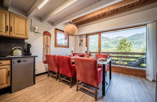 Morillon Apartment | Apartment 'Vue Magnifique' with Mountain View, Wi-Fi and Air Conditioning