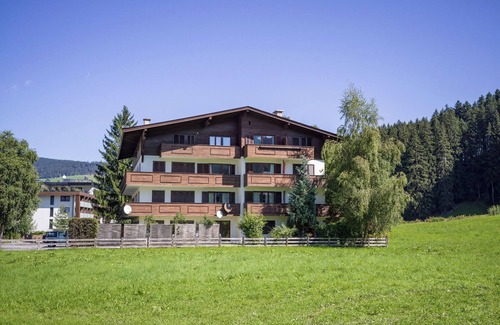 Kirchberg in Tirol Apartment | Apartment with 2 sleeping rooms and garden