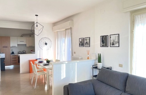 San Vincenzo Apartment | Apartment with a view