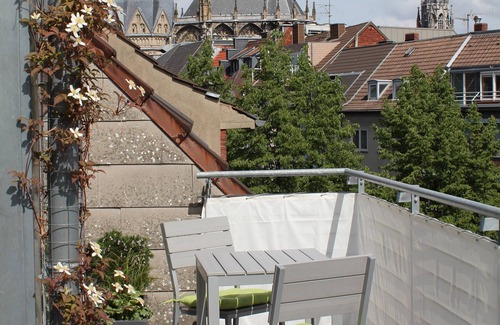Aachen Apartment | Apartment with a view of Aachen Cathedral
