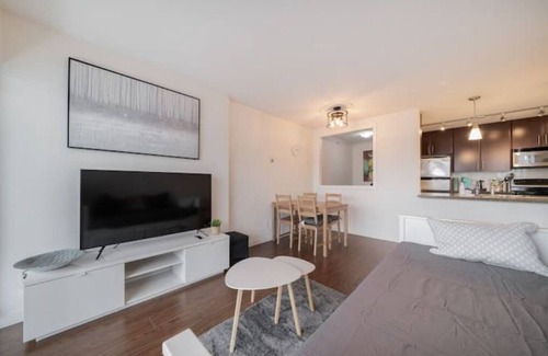 Central Apartment | Apartment with Free Parking and Swimming pool.