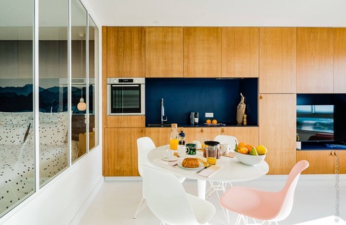 Larmor-Plage Apartment | Apartment with magnificent SEA VIEW, refurbished, feet in the water