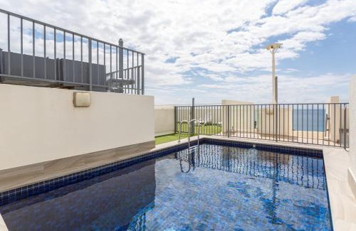 Manly Apartment | Apartment with Pool Access a minute to the Beach