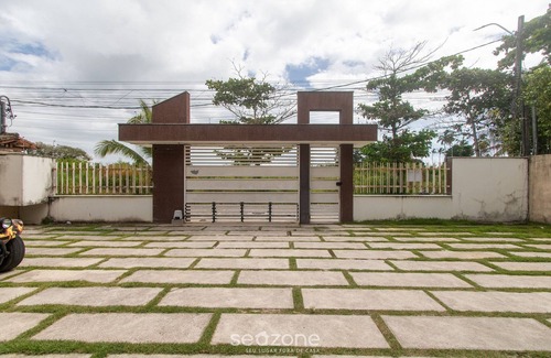 Taperapua Beach Apartment | Apartment With Pool 280m From the Beach Ast0103
