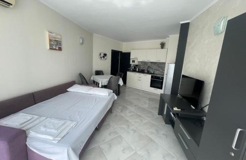 Sarafovo Apartment | Apartment with Pool in Atlantis Resort