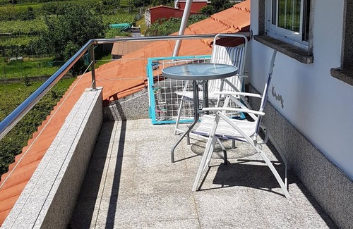 Meira Apartment | Apartment with sea views