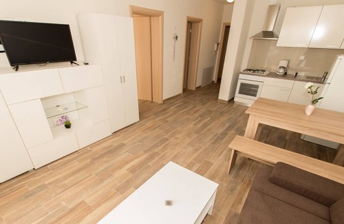 Ratac Villa | Apartment with shared pool MAMATO-A4