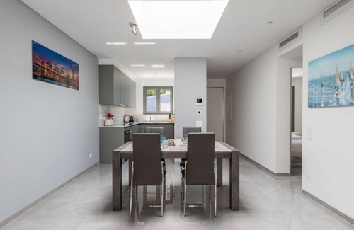 Paradiso Apartment | Apartment with splendid view of the Gulf of Lugano (PROMENADE 6)