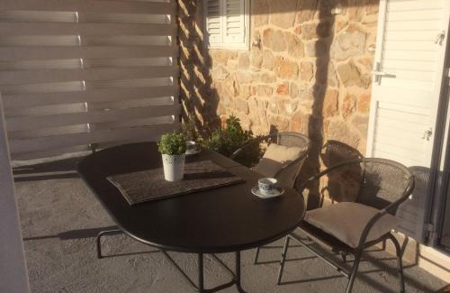 Prvic Luka Apartment | Apartment Zana
