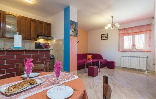Grzini Apartment | Apartment Zminj 29 with Children Playground