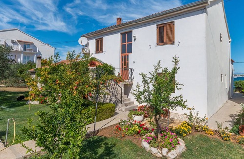 Kraj Apartment | Apartments Aquamarine (14555-A2) - Tkon - island Pasman