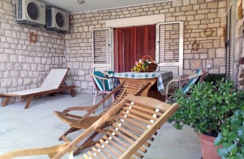 Cove Stoncica Apartment | Apartments Dalmatino