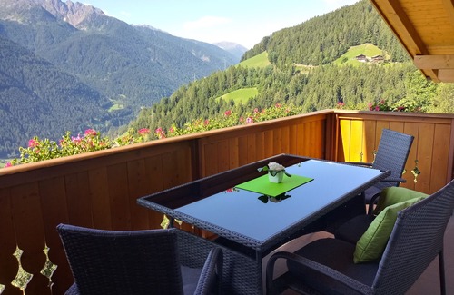 Santa Valburga Apartment | Apartments Zeppenhof Relaxation in the midst of untouched nature.