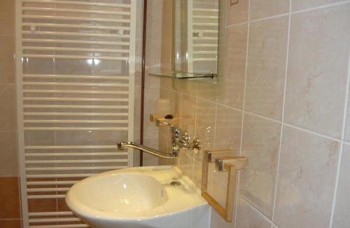 Hradec Kralove House | Apartments - Penzion Lena