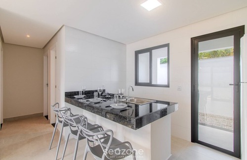 Taperapua Beach Apartment | Apartments With Swimming Pool 700m From Taperapuan Beach Nvm0009