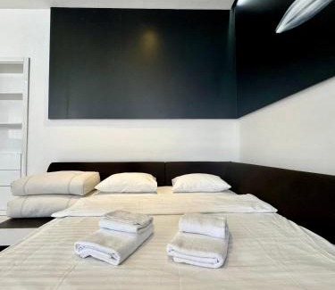 Sukhinovka Apartment | ApartPoltava Дизайнерська студія в ЕЛІТНІЙ новобудові розкішна ВАННА, Сонячний парк