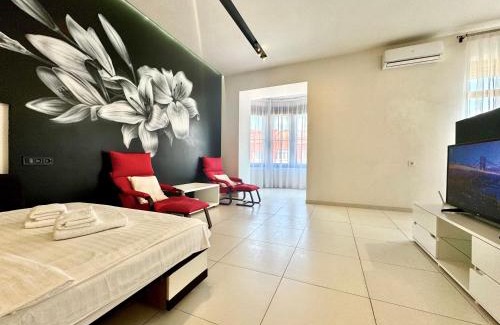 Sukhinovka Apartment | ApartPoltava Дизайнерська студія в ЕЛІТНІЙ новобудові розкішна ВАННА, Сонячний парк