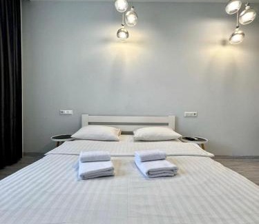 Sukhinovka Apartment | ApartPoltava ЖК "Пилипа Орлика,26" BUSINESS апартаменти з неймовірною панорамою - LED дзеркало -ТРОПІЧНИЙ душ