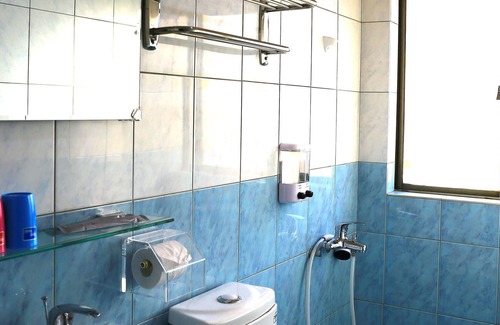 West Central District House | Aphappy Home