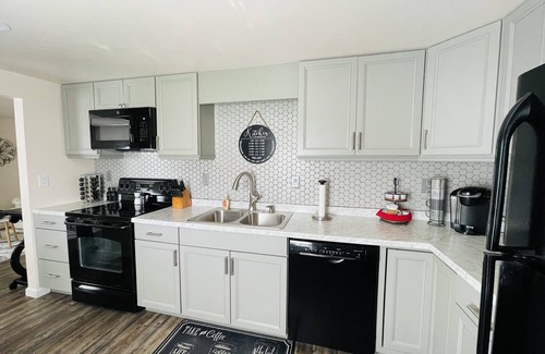 Galax Apartment | Appalachian Lofts - Fiddlers Roost