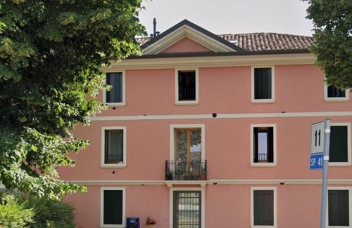 Codogne Apartment | Apparatamento DIEGO Situated in Codognè in the Veneto region,