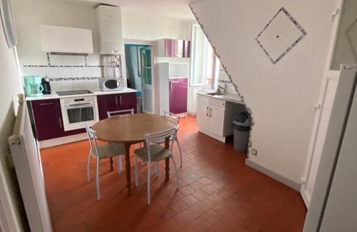 Fourchambault Apartment | Appart 6/7 pers dans grande maison et cour privative