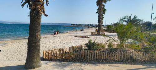 Berre-l'Etang Apartment | Appart climatisé Berre l'étang plage