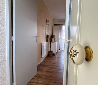 Octeville Apartment | Appart cosy, balcon, parking