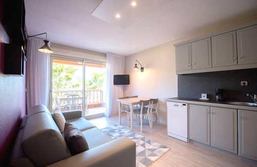 Carros House | Appart Hotel Lou Castelet