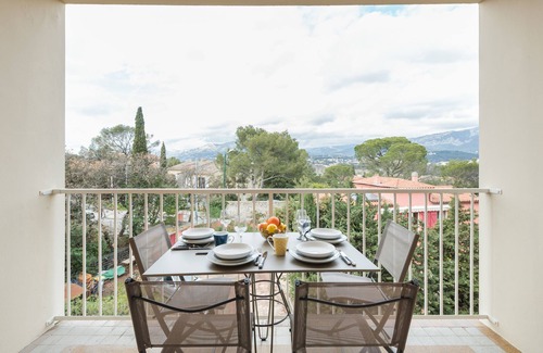 Le Pradet Apartment | Appart "les Elfes" T2 - 3 - 200 m de la Plage