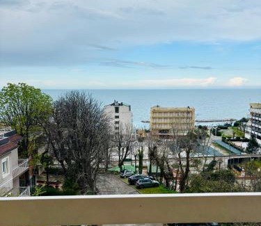 Gabicce Mare Apartment | APPARTAMENTO -F- VISTA MARE con due camere da letto-Residence Azzurro