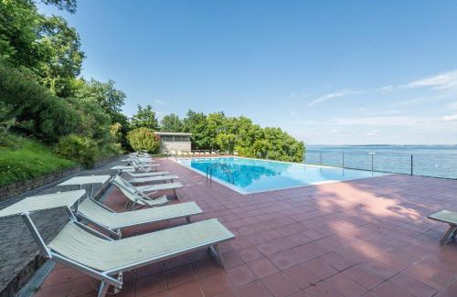 Padenghe sul Garda Apartment | Appartamento Gardazzurro