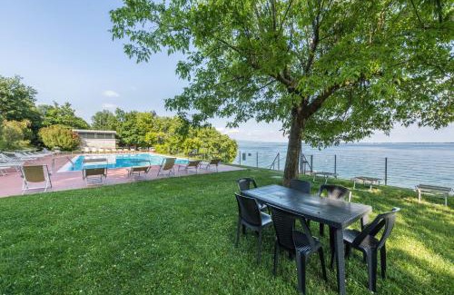 Padenghe sul Garda Apartment | Appartamento Gardazzurro