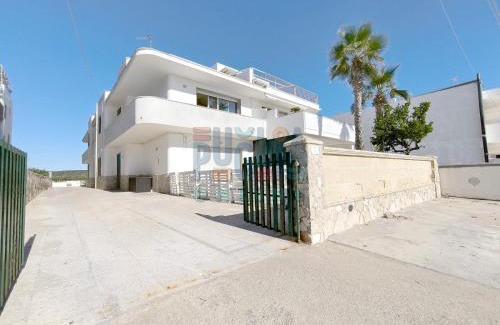 Torre Mozza Apartment | Appartamento La Torre Primo Piano Vista mare Puglia On line