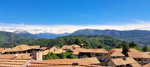 Madonna del Sasso Apartment | Appartamento soleggiato con vista panoramica - Via Rinaldi