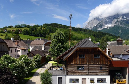 Falkenburg Apartment | Appartement "hoamatgfühl" - Urlaub im Stall