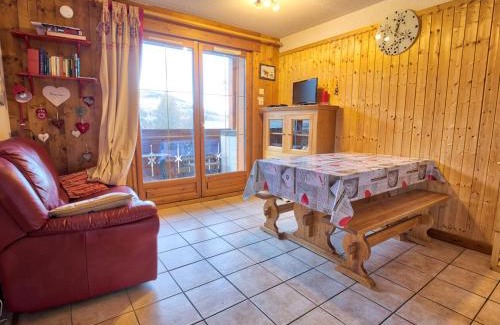 Notre-Dame-de-Bellecombe Apartment | Appartement cosy 4 pers au pied des pistes avec Wifi et Parking, animaux acceptés - FR-1-505-5