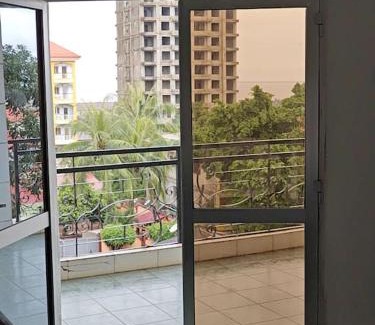 Conakry Apartment | Appartement éclairé avec vue mer