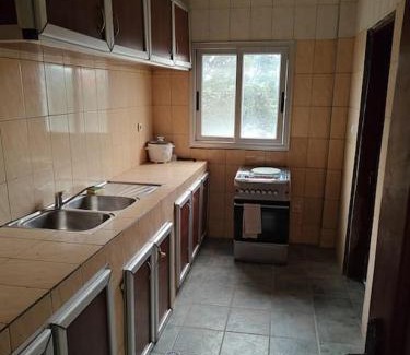 Conakry Apartment | Appartement éclairé avec vue mer