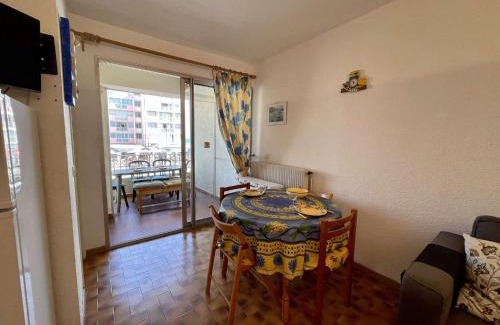 Saint-Nazaire Apartment | Appartement 2 pièces cabine 6 couchages ST CYPRIEN PLAGE SC220-007