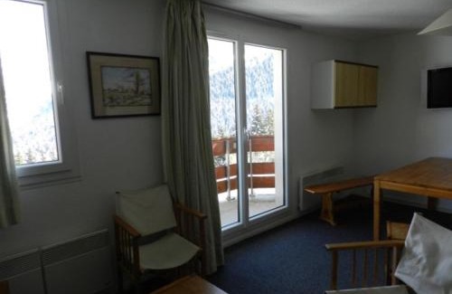 Le Pleynet Apartment | Appartement 2 pièces proche pistes avec balcon et ascenseur - FR-1-557A-25