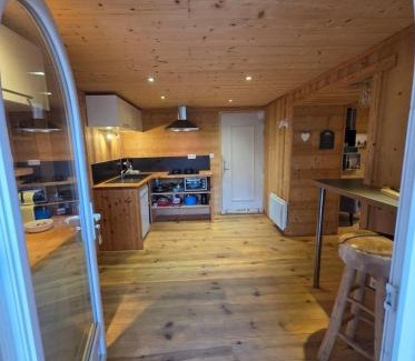 Barcelonnette Apartment | Appartement au rez de jardin d'une villa Mexicaine