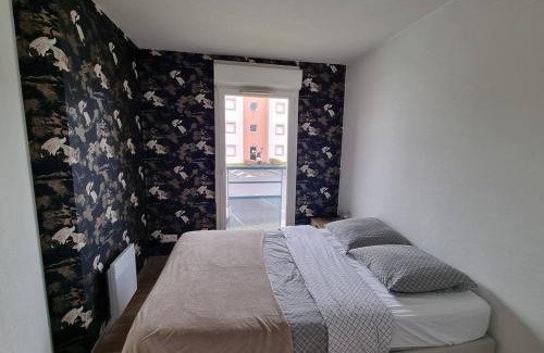 Ploumagoar Apartment | Appartement avec parking privé