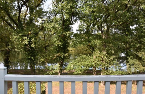 Monflanquin Apartment | Appartement avec vue magnifique sur le Lac de Monflanquin