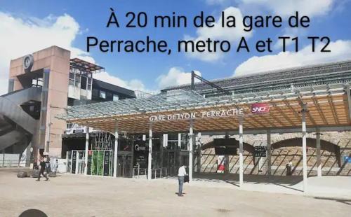 Saint-Fons Apartment | Appartement beau confort