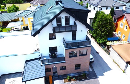 Ebensee Apartment | Appartement Bergmann - Gemütliches Appartement am Traunsee mit Terrasse